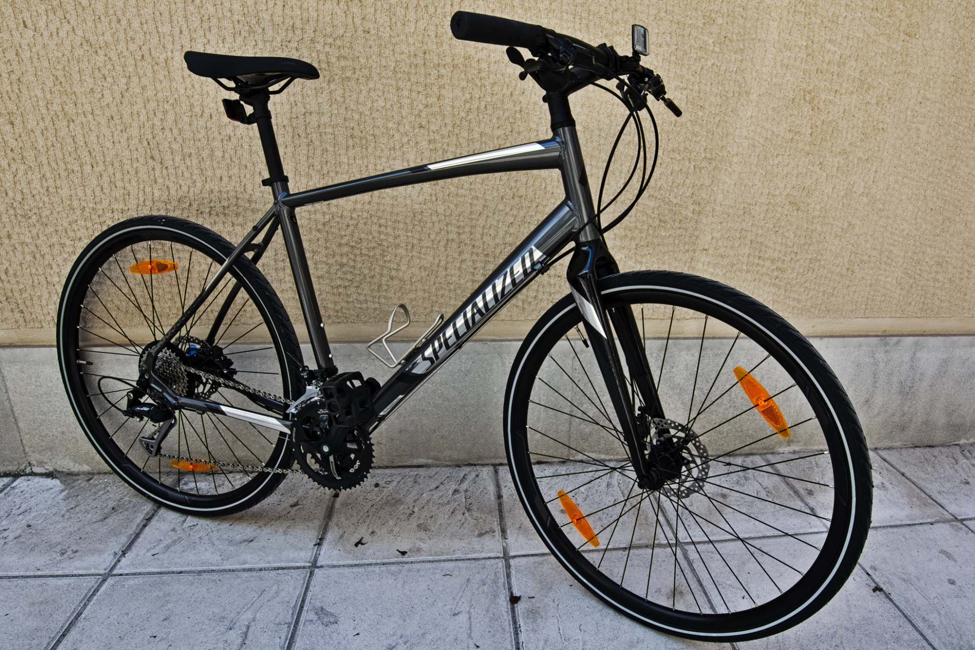 specialized sirrus sport bike
